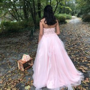 Meet your Posher, Kayla